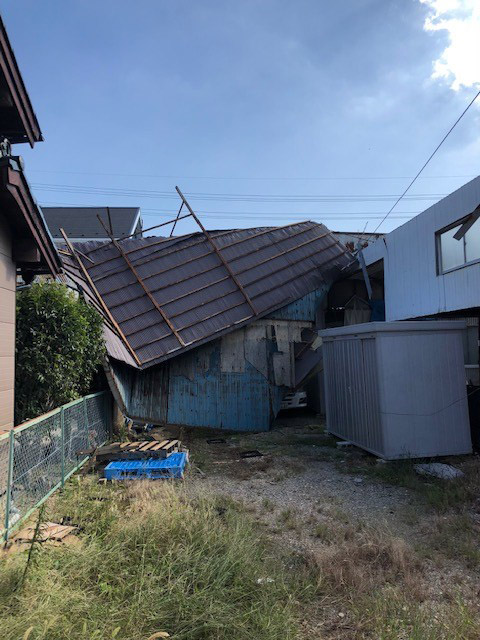 台風被害 倉庫屋根